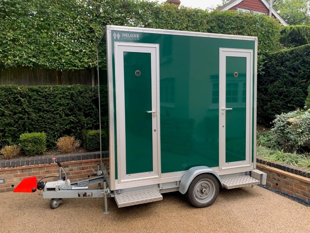 1+1 Compact Loo portable toilet trailer exterior