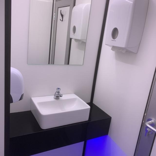1+1 compact unit interior basin