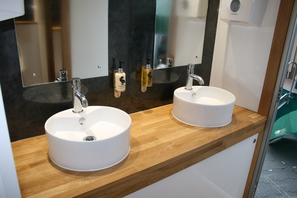 2+1 unit interior basin